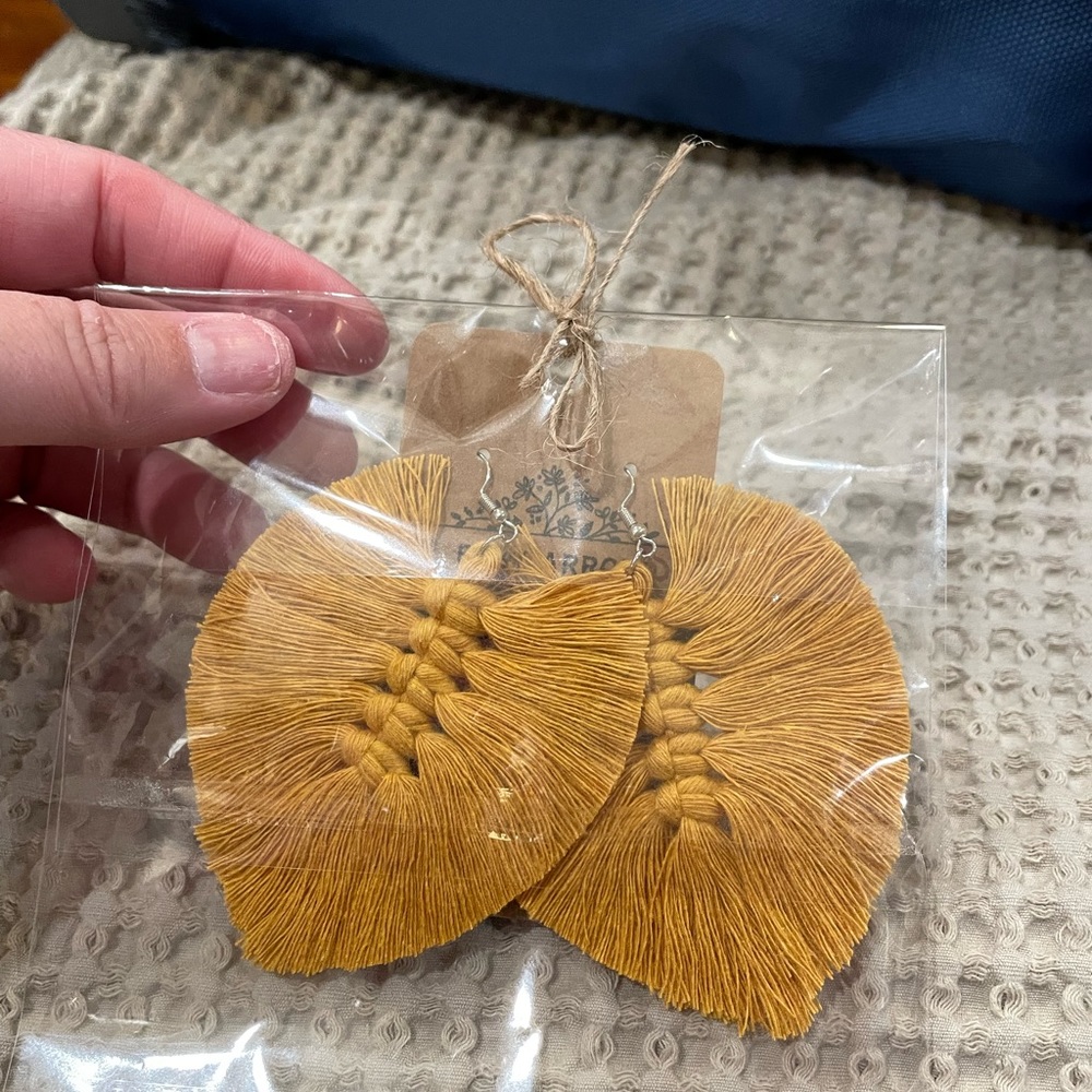 Foxy Arrow Designs, Macrame Feather earrings, 3” long. NEW, never worn!